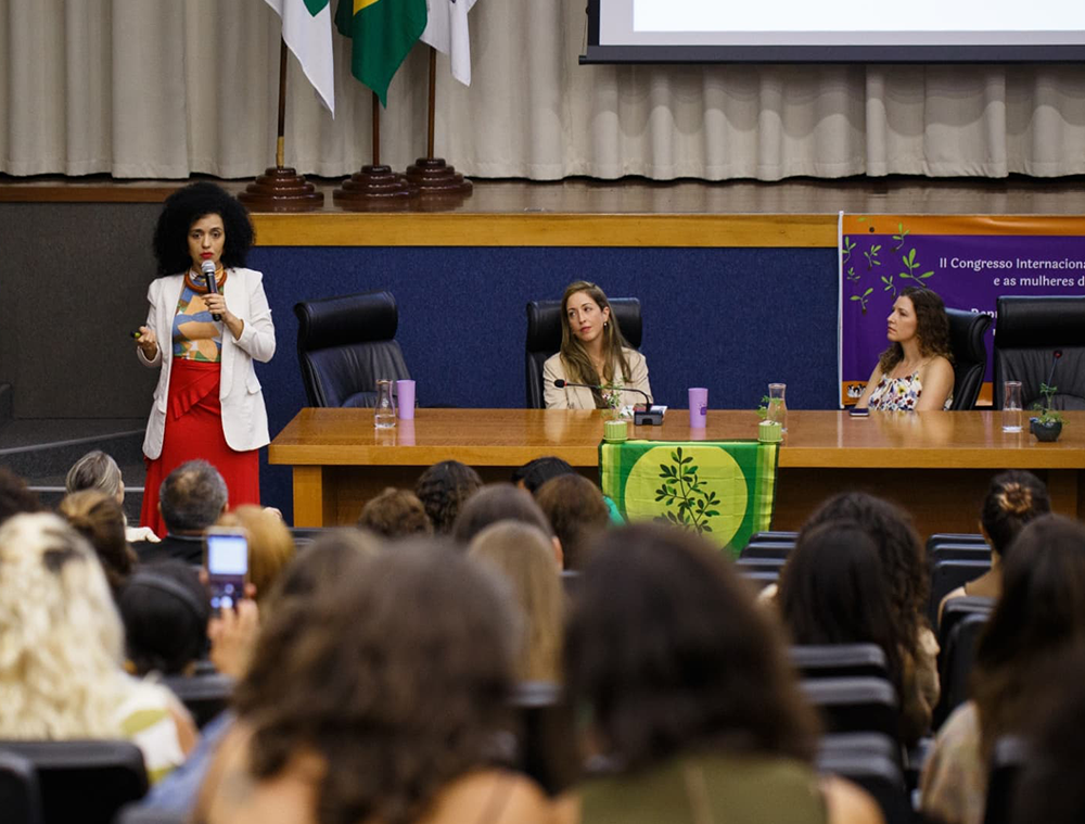 Congresso de mulheres reúne mais de 240 pessoas em Brasília