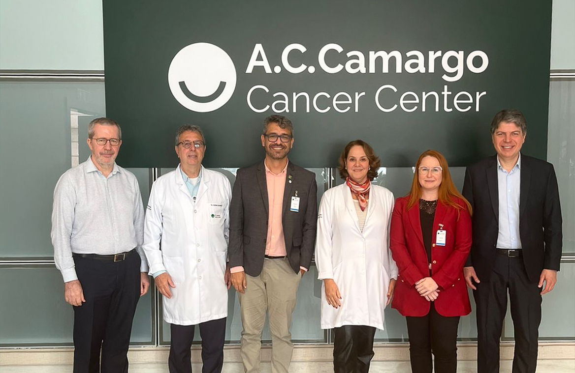 SBMFC conhece a estrutura do AC Camargo em reunião entre diretorias